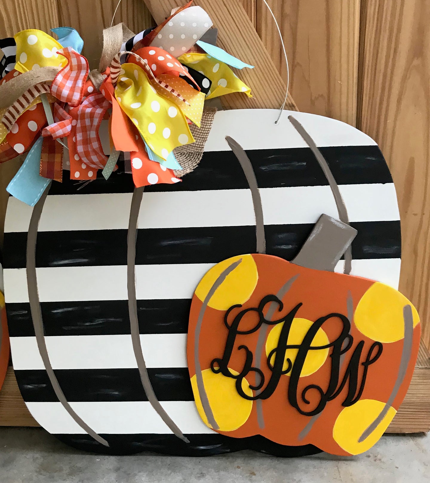 Double Pumpkin Door Hanger