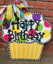 Load image into Gallery viewer, Cupcake Door Hanger 2