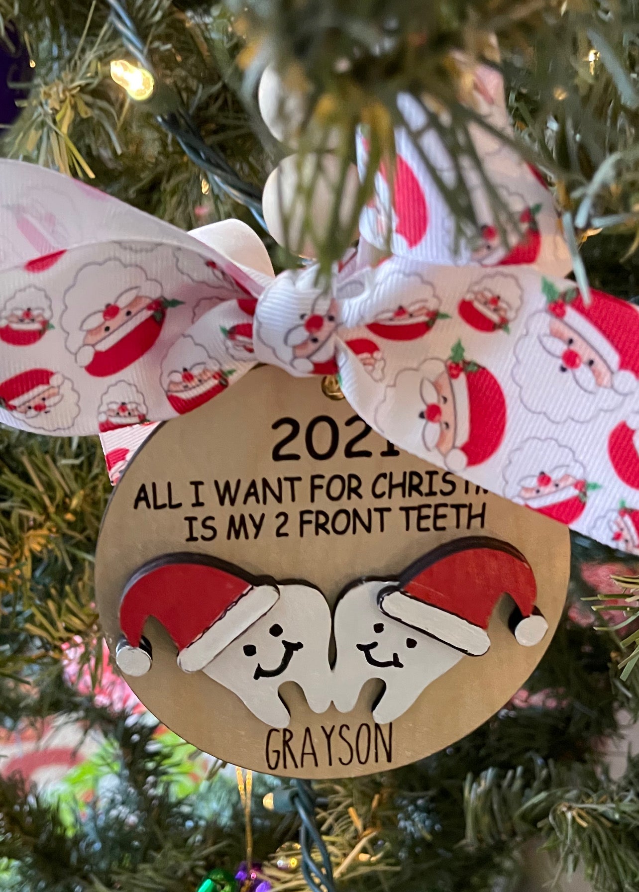 2 Front Teeth Ornament